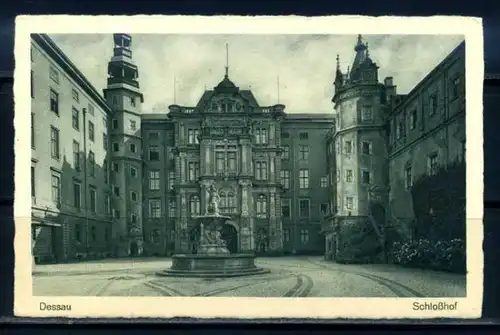 K6709)Ansichtskarte: Dessau, Schloss