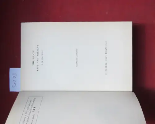 Molema, S[ilas] M[odiri]: The Bantu past and present: An ethnograph. & hist. study of the native races of South Africa. Africana Collectanea ; vol. 5. 
