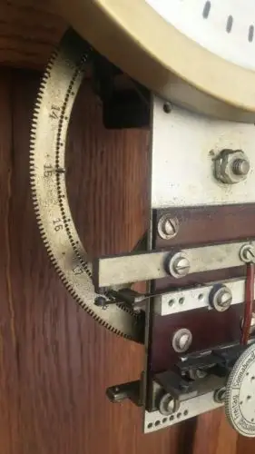 E836/ Antike  Fabrikuhr Magneta Schweiz Werksuhr Rarität 3