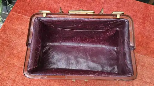 F359/  Kleine Hebammentasche Arzttasche Leder braun