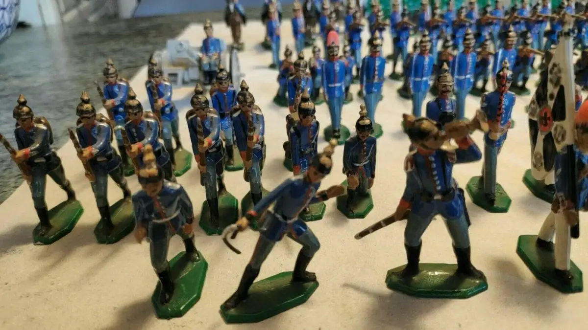E666/ Konvolut alte Zinnsoldaten 6