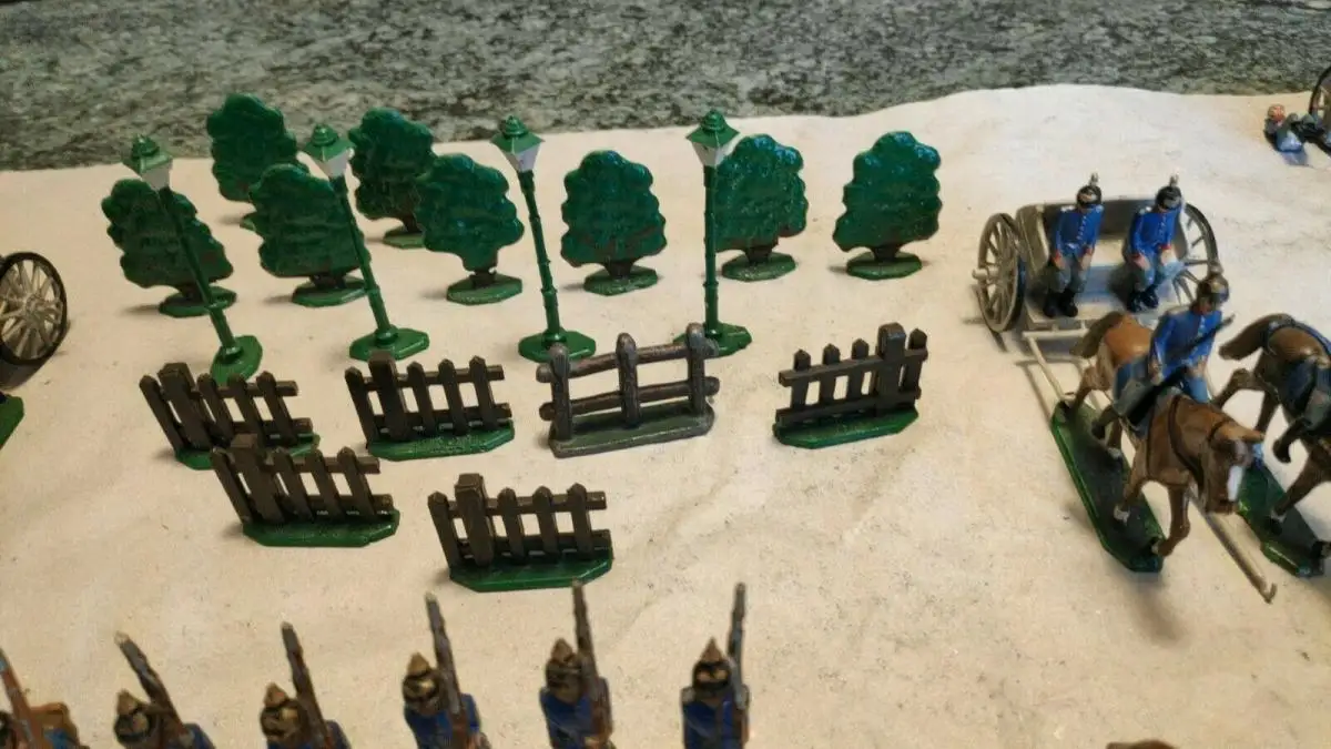 E666/ Konvolut alte Zinnsoldaten 9