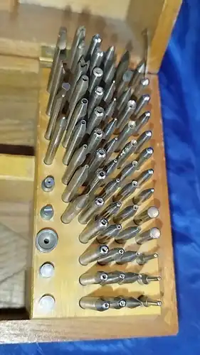 D029/  alte Triebnietmaschine Boley Uhrmacherwerkzeug
