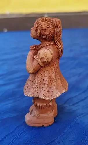 G267/ Keramik Figur N. Duffau Mädchen vintage Handarbeit