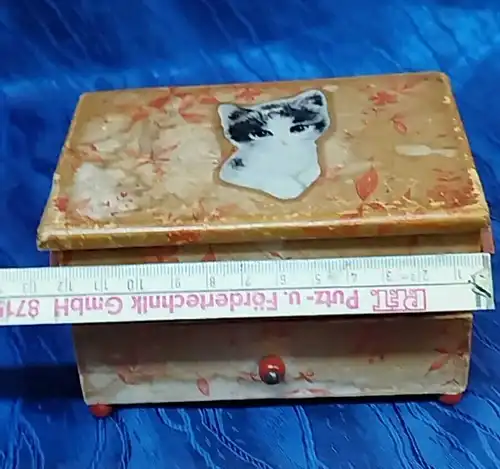 G040/ Kleines Nähkästchen Nähkasten Holz Puppenstube Spielzeug Zubehör 
