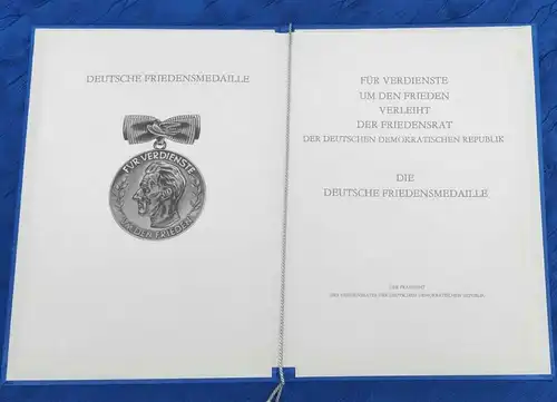 E880/ DDR  Urkunde - Deutsche Friedensmedaille Friedensrat blanko Belegstück