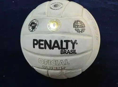 F556/ Fifusa  FUßBALL  mit Unterschriften Brasil Brasilien 1988