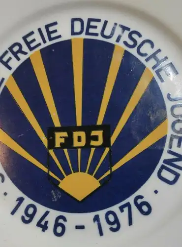 E881/ Ehrenteller 30 Jahre Freie Deutsche Jugend 1946 - 1976
