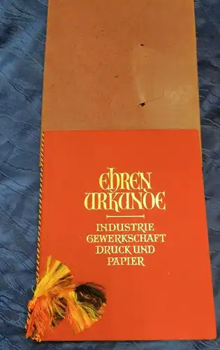 Ehrenurkunde Industrie Gewerkschaft Druck und Papier 1962 60Jahre