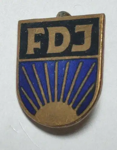 E880/DDR FDJ Abzeichen emailliert alte Form unten rund