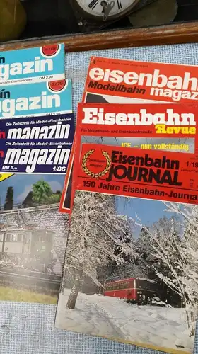E57/ Eisenbahn Zeitungen Märklin Magazin Modelleisenbahner