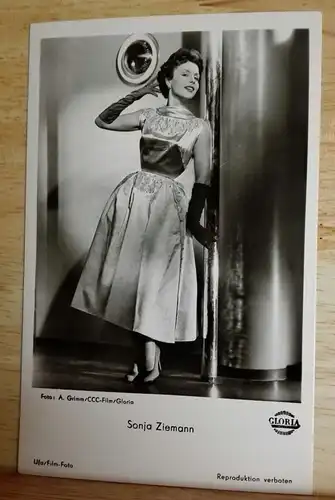 E41/ Starpostkarte Sonja Ziemann
