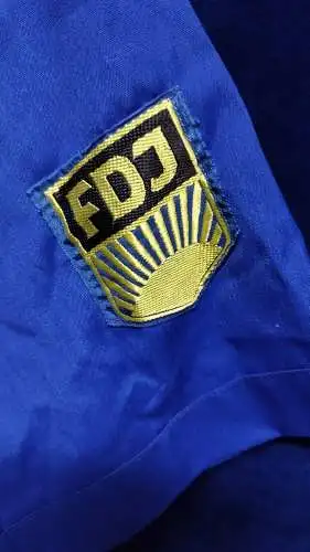 E800-7/ FDJ Kurzarm Hemd Stoff DDR kein Dederon mit Aufnäher und Knöpfen g94
