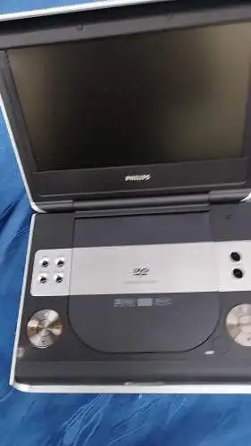 G490/ Philips PET 825 Tragbarer DVD Player ohne Netzteil