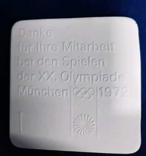 E800/ Porzellan Medaille / Plakette- KPM - Olympiade 1972 München- für Mitarbeit