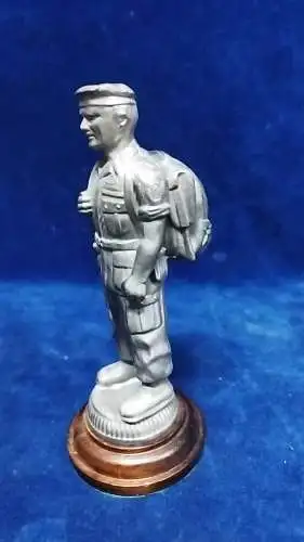 E800/ Fallschirmjäger - Fallschirmspringer Figur/Büste 18cm Metall 