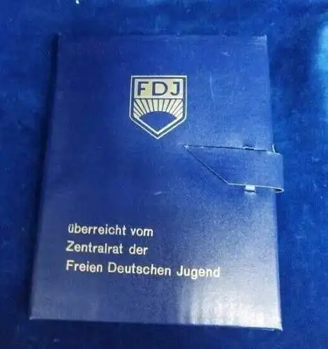 E800/ Medaillen Zentralrat der FDJ