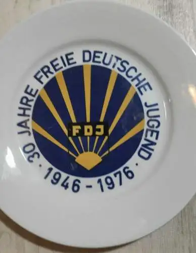 E881/ Ehrenteller 30 Jahre Freie Deutsche Jugend 1946 - 1976