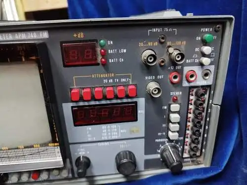 G577/ König Feldmessgerät APM 740 FM