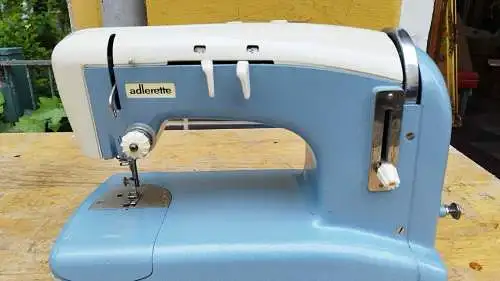 G357/ ADLERETTE 200 Nähmaschine, Antik Retro Vintage. Ersatzteilspender. 