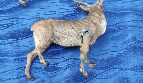 F906/ 2 Stück antike Hirsch Figur    handbemalt 