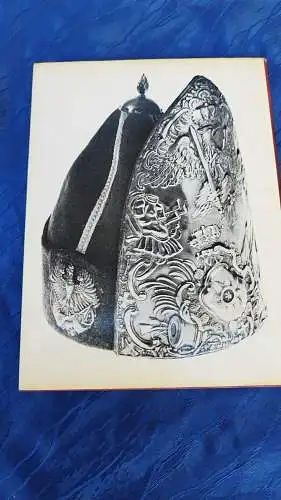 G418/ Military Headdress -  Military Headgear from 1660 to 1914. R