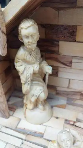 G405/ Hochwertige Krippe aus Olivenholz, handgeschnitzte Krippenfiguren