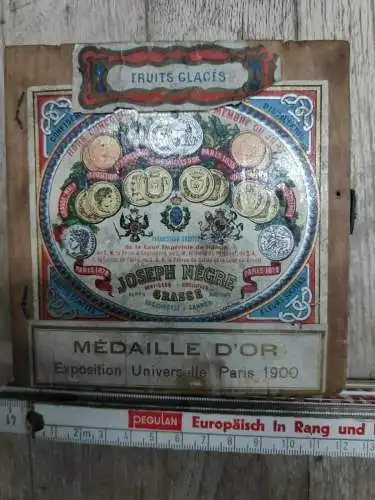 E379/Antike Holz Dose Obst  Joseph Negre aus Grasse