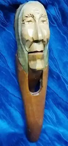 G053/ alter geschnitzter Holz Nussknacker 