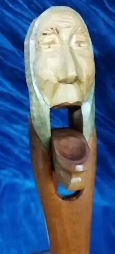 G053/ alter geschnitzter Holz Nussknacker 