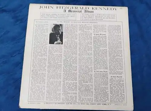 G508/ 3 Stück JOHN FITZGERALD KENNEDY A MEMORIAL ALBUM ORIGINAL 1960s VINYL LP