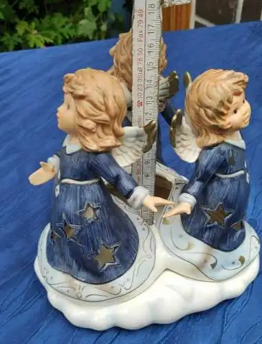 F716/ Große Goebel Figur  Engel Engelreigen Freundeskreis Teelicht