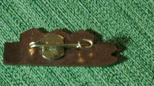 E800/ Abzeichen DSLV DDR Winter Meisterschaft 1972 weiß Emaille