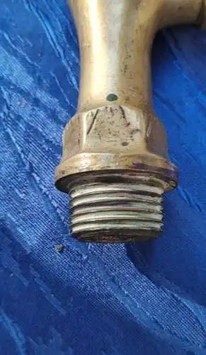 G449/ alter messing wasserhahn