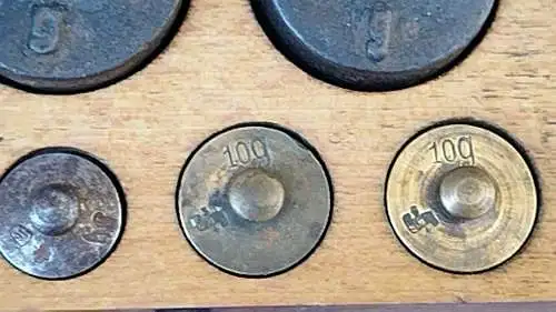 G454/ antike Gewichte Apotheker Drogerie guter Zustand Set 11 Stück 