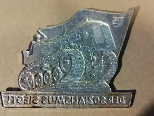 DDR  IFA Fortschritt LPG FDJ Abzeichen Plakette Raupe Stufe Silber 