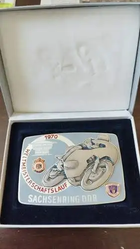 emaillierte DDR Medaille Plakette Sachsenring DDR Weltmeisterschaftslauf 1970