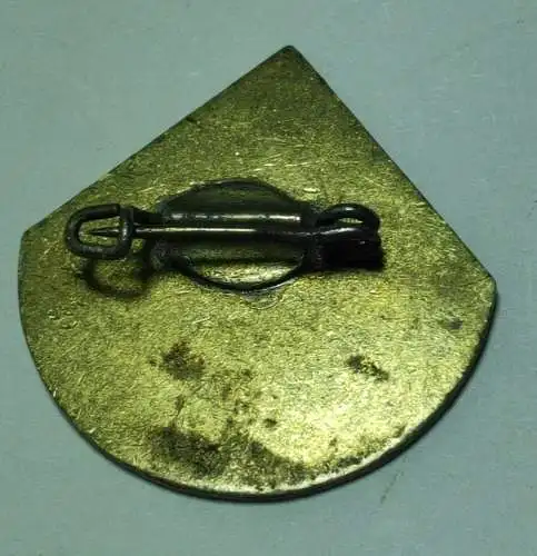 E880/ IFA Brosche Qualitäts Arbeiter 1963 emailliert 