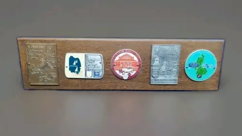 G628/ 5 Oldtimer Veteranen Rallye Treffen Plakette auf Holzplatte 