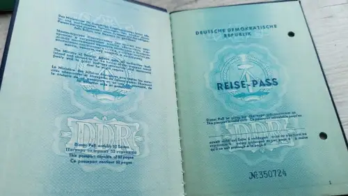 original alter DDR Reisepass , Muster, sehr selten 
