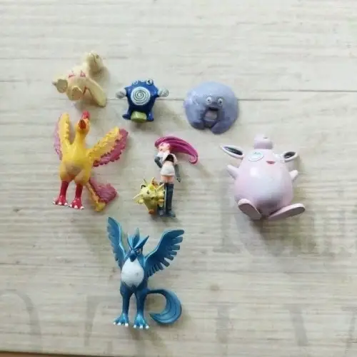 E800/ Alte Pokemon Figuren