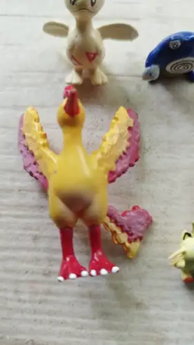E800/ Alte Pokemon Figuren