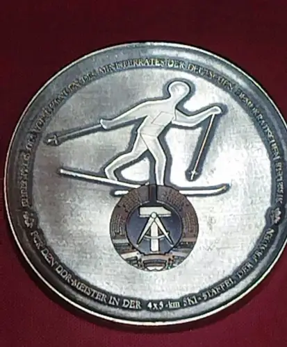 DDR Meister in der 4x5km Ski Staffel der Frauen 