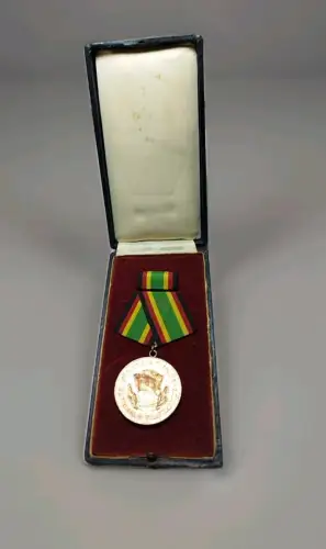 Alte DDR Medaille für treue Dienste in der NVA ohne Emblem in Bronze mit Nummer 