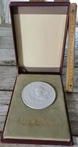  MEISSEN PORZELLANPLAKETTE  Ehrengeschenk Beste Einheit im Etui 