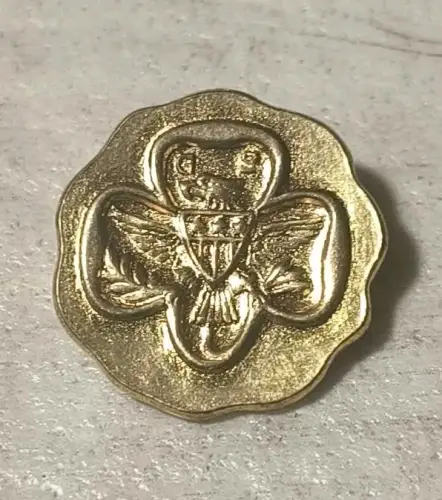 Girl Scout ASSOCIATE COMMITTEE PIN Gold Eagle Trefoil GS 