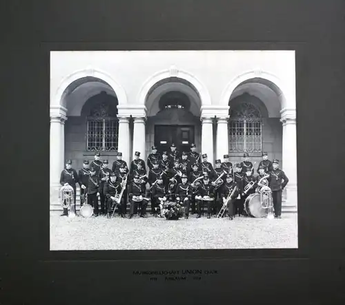 Musikgesellschaft Union Chur - Jubiläum 1913 - 1938. - original Foto des Ateliers Lang aus Chur. 28,5 x 23 cm