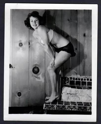 Unterwäsche lingerie Erotik nude Po Hintern vintage Dessous pin up Foto photo