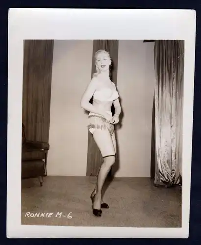 Unterwäsche lingerie Erotik nude vintage Dessous pin up Foto photo Ronnie