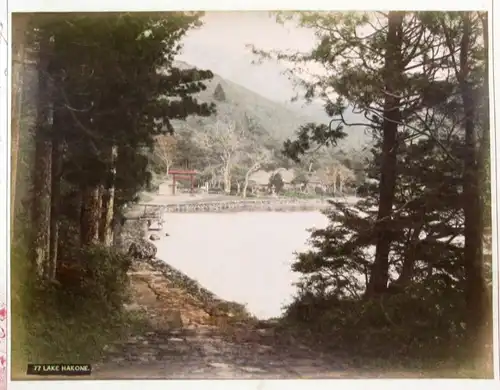 Lake Hakone. / Ashi-See / sea / Kratersee / Honshu / Japan